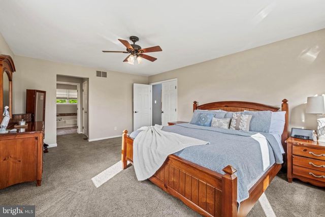 2301 DERBY DR, Cinnaminson, NJ 08077