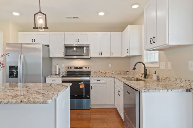 3232 Owl Hollow Rd, Belvidere, TN 37306
