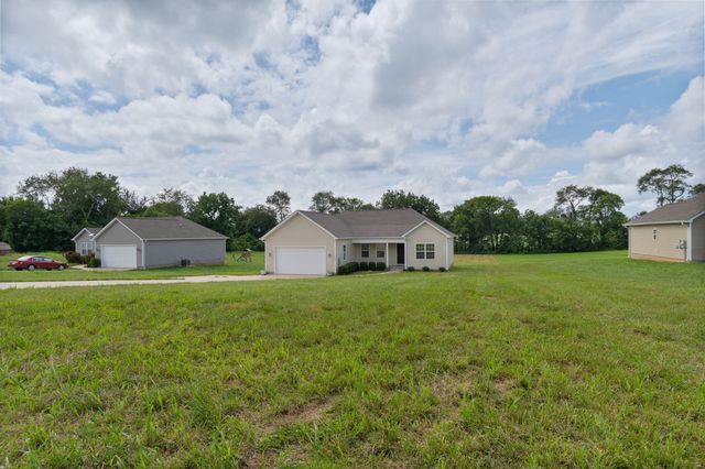 3232 Owl Hollow Rd, Belvidere, TN 37306
