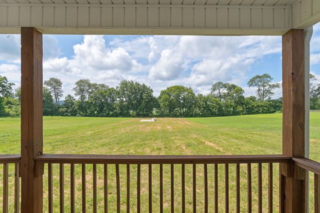 3232 Owl Hollow Rd, Belvidere, TN 37306