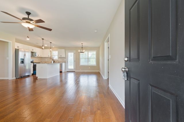 3232 Owl Hollow Rd, Belvidere, TN 37306