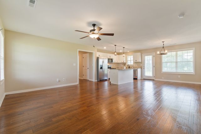 3232 Owl Hollow Rd, Belvidere, TN 37306