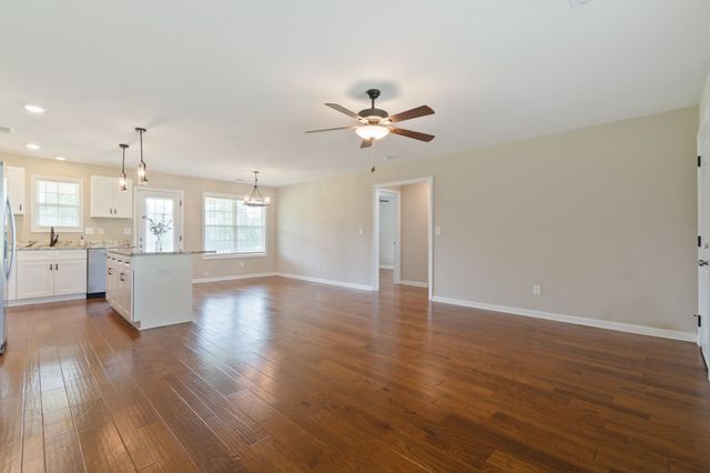 3232 Owl Hollow Rd, Belvidere, TN 37306
