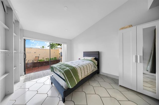 6637 NW 181st Ln 6637, Hialeah, FL 33015