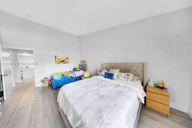 6637 NW 181st Ln 6637, Hialeah, FL 33015