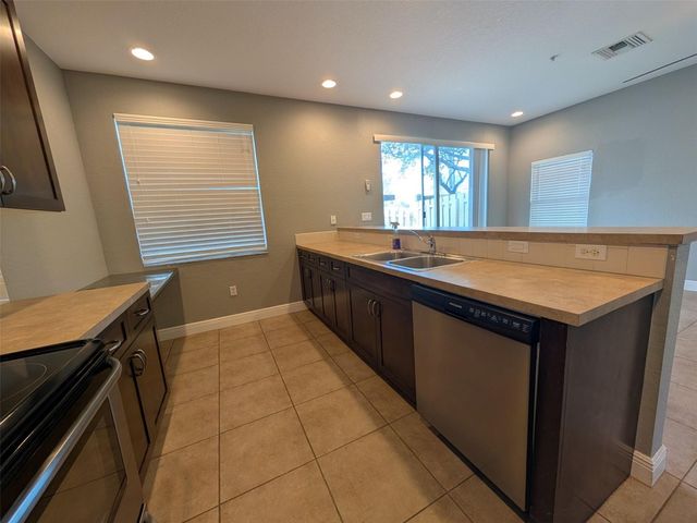 2851 W Prospect Road 701, Tamarac, FL 33309