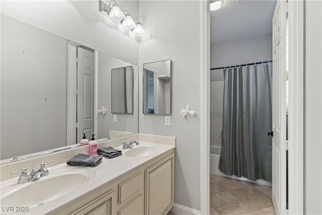 1081 Maple Bend Court, Las Vegas, NV 89138