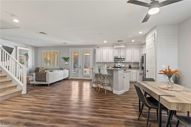 1081 Maple Bend Court, Las Vegas, NV 89138