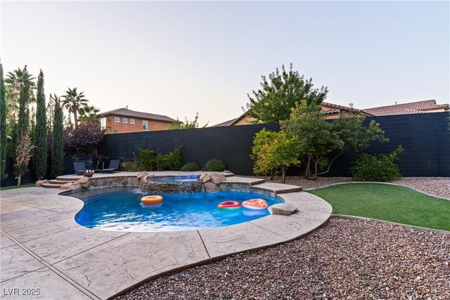 1081 Maple Bend Court, Las Vegas, NV 89138