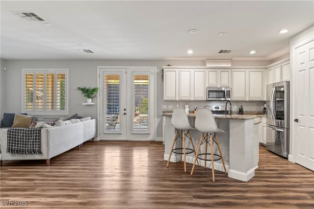 1081 Maple Bend Court, Las Vegas, NV 89138