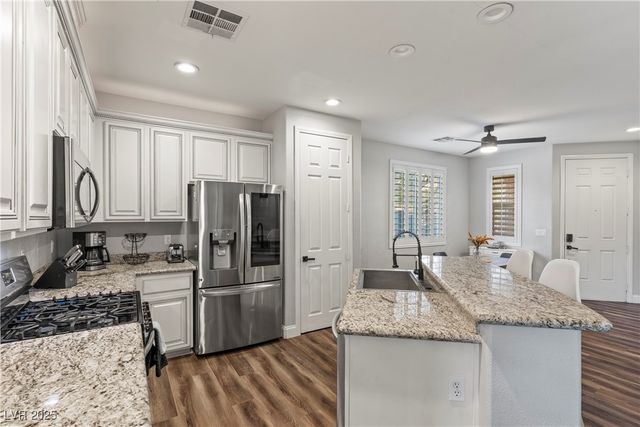 1081 Maple Bend Court, Las Vegas, NV 89138