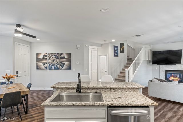 1081 Maple Bend Court, Las Vegas, NV 89138