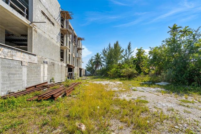 10 S Shore Drive, Miami Beach, FL 33141