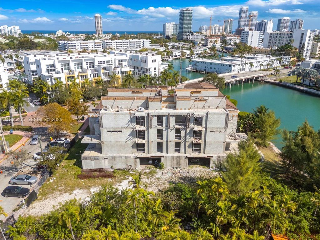 10 S Shore Drive, Miami Beach, FL 33141