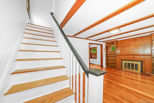 72 Park Avenue, Port Washington, NY 11050