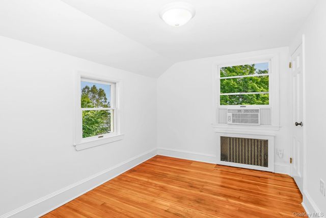 72 Park Avenue, Port Washington, NY 11050