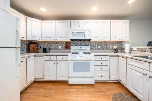 7 Ironwood Path, Mashpee, MA 02649