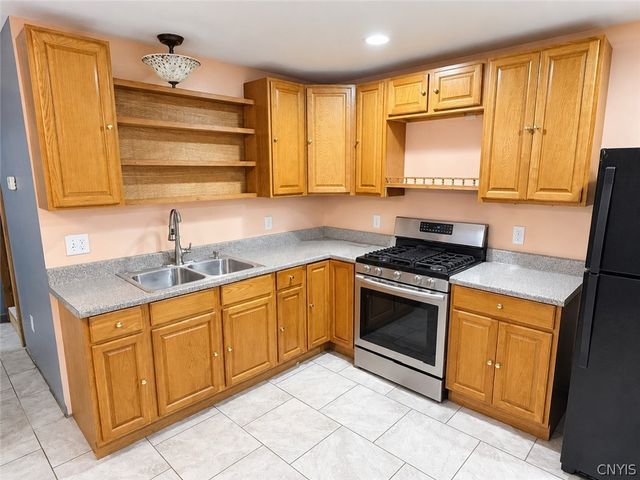 399 Pendergast Road, Granby, NY 13135