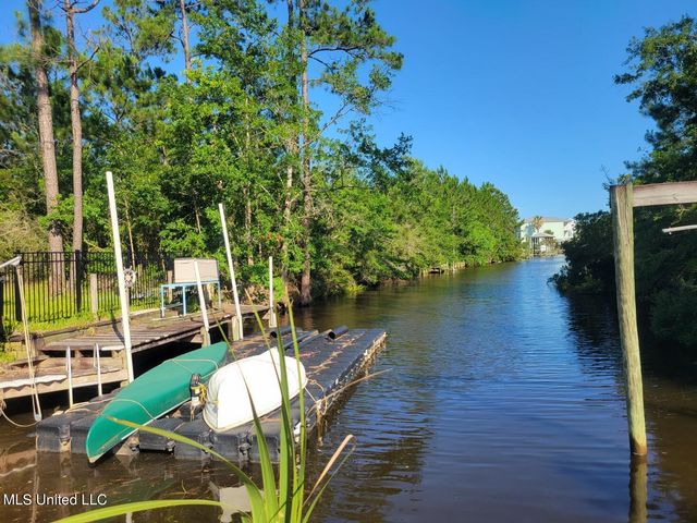 350 Loulu Place, Diamondhead, MS 39525