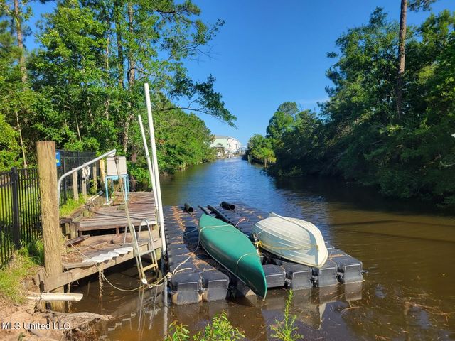 350 Loulu Place, Diamondhead, MS 39525