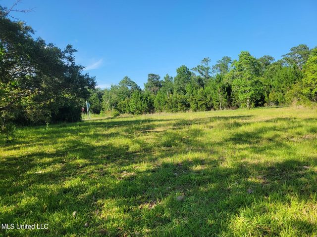 350 Loulu Place, Diamondhead, MS 39525