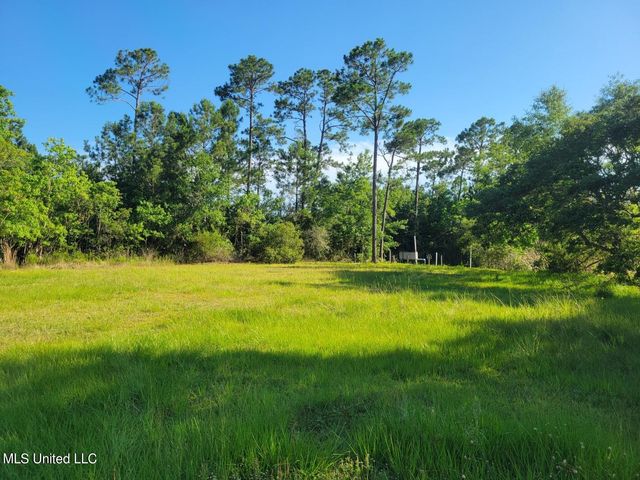 350 Loulu Place, Diamondhead, MS 39525