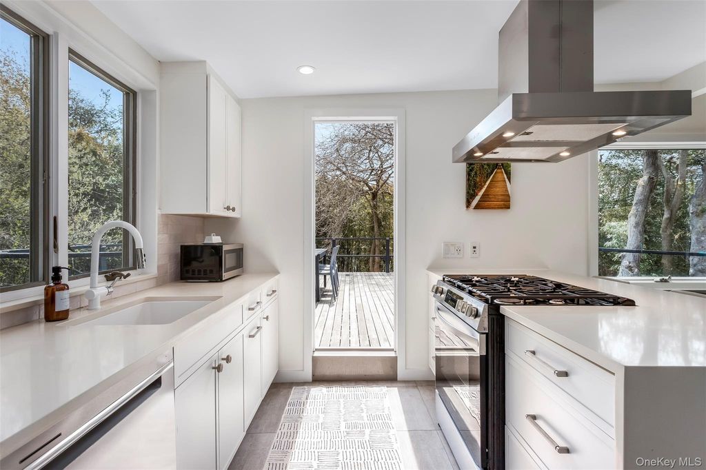 279 Bay Walk, Fire Island Pines, NY 11782 — photo 4