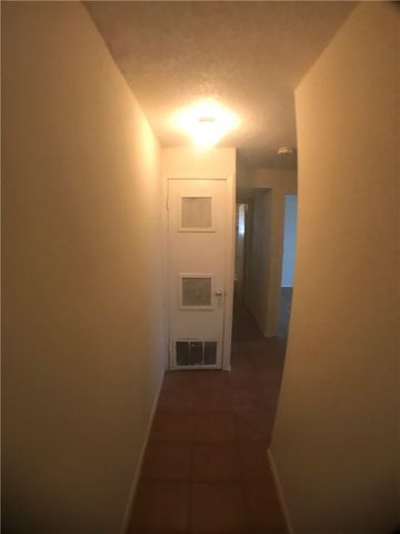 2610 Salado ST 210, Austin, TX 78705