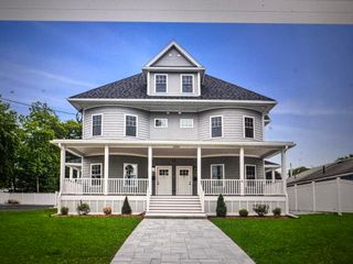 1280 Middlesex 5, Lowell, MA 01851