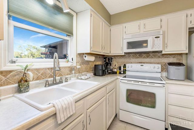 382 Broadway Street, Hamilton Twp, OH 45039