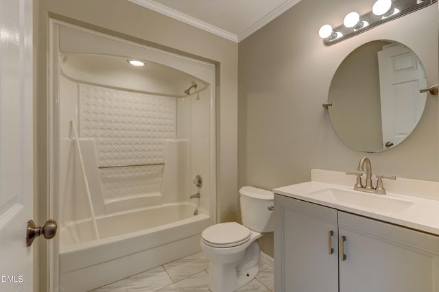 2202 Huntington Road E5, Burlington, NC 27215