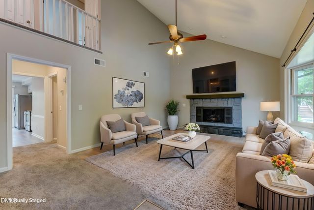 2202 Huntington Road E5, Burlington, NC 27215