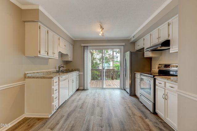 2202 Huntington Road E5, Burlington, NC 27215