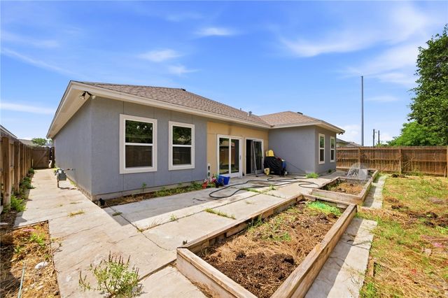 2433 Manuel, Corpus Christi, TX 78414