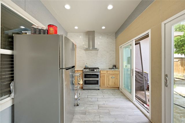 2433 Manuel, Corpus Christi, TX 78414