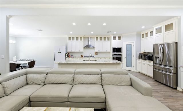 2433 Manuel, Corpus Christi, TX 78414