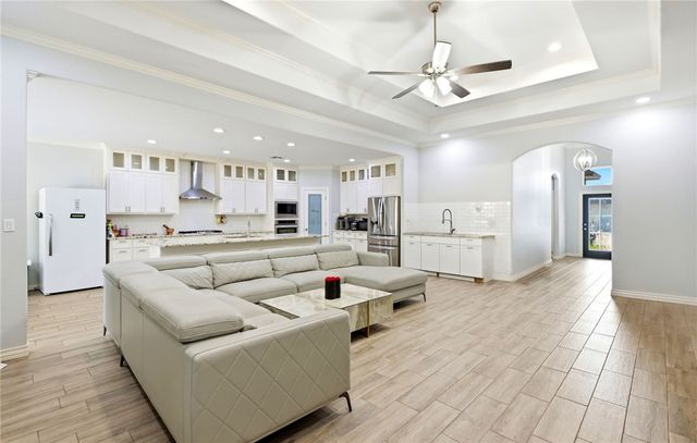 2433 Manuel, Corpus Christi, TX 78414