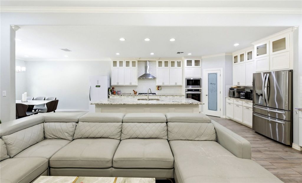 2433 Manuel, Corpus Christi, TX 78414 — photo 4
