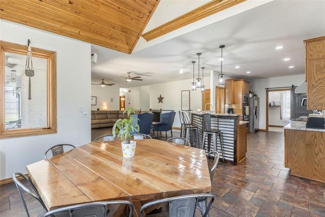 1400 E Eagle Nest Terrace, Mustang, OK 73064