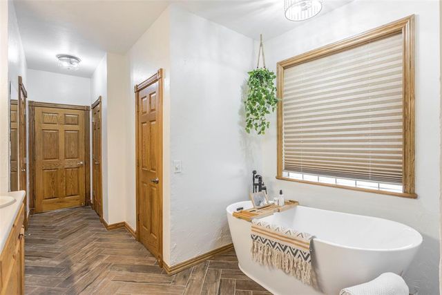 1400 E Eagle Nest Terrace, Mustang, OK 73064