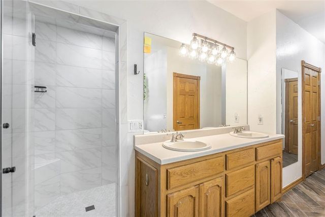 1400 E Eagle Nest Terrace, Mustang, OK 73064