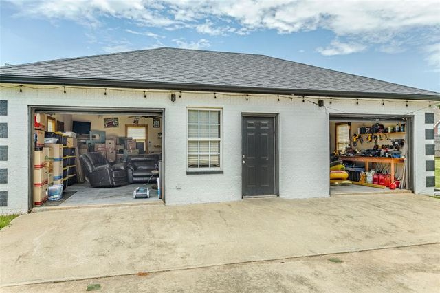 1400 E Eagle Nest Terrace, Mustang, OK 73064