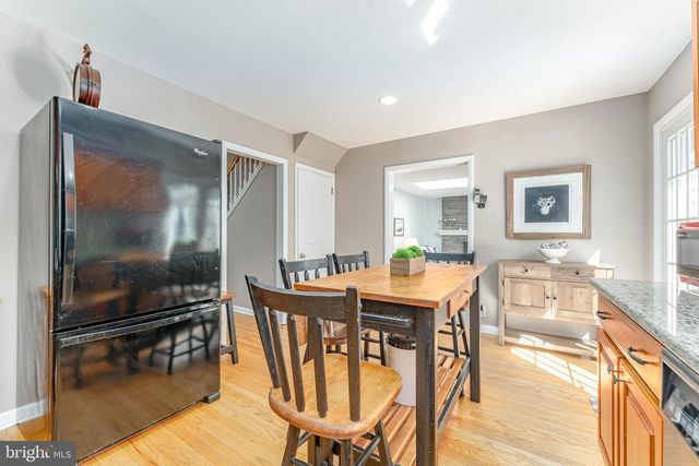 120 LAKEVIEW DR, Exton, PA 19341
