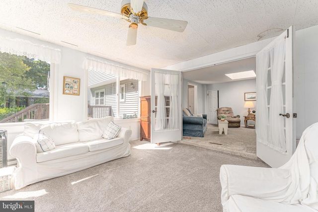 120 LAKEVIEW DR, Exton, PA 19341