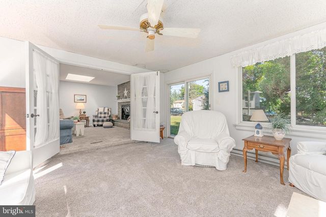 120 LAKEVIEW DR, Exton, PA 19341