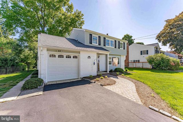 120 LAKEVIEW DR, Exton, PA 19341
