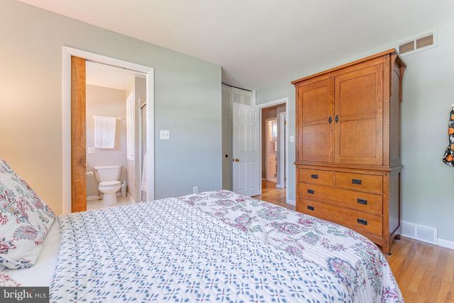 120 LAKEVIEW DR, Exton, PA 19341