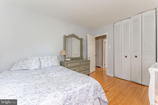 120 LAKEVIEW DR, Exton, PA 19341
