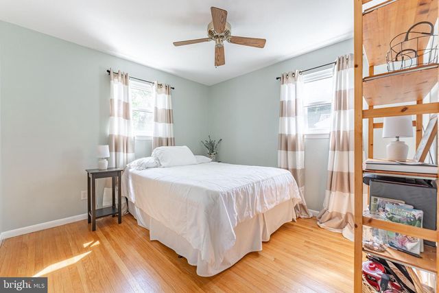 120 LAKEVIEW DR, Exton, PA 19341