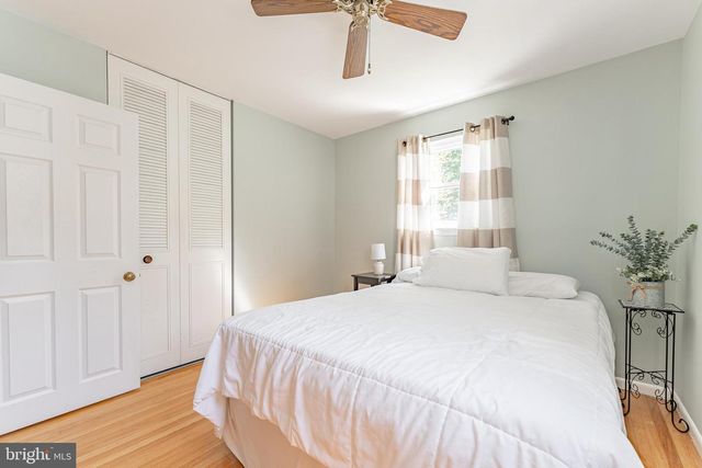 120 LAKEVIEW DR, Exton, PA 19341